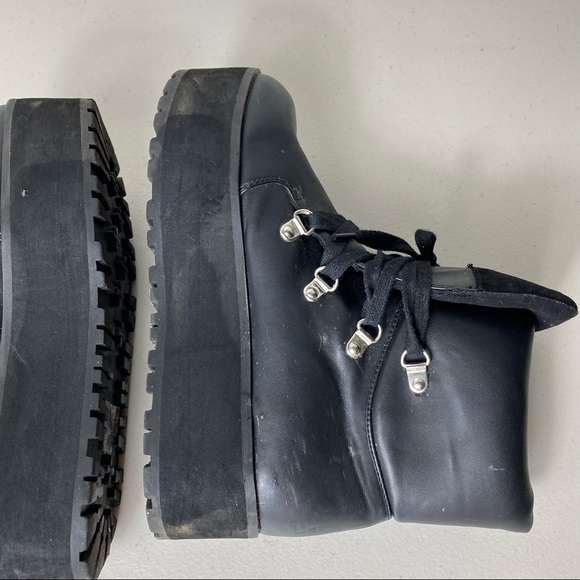 FOREVER 21 BLACK PLATFORM LACED BOOTS SIZE 7 - Picture 5 of 8